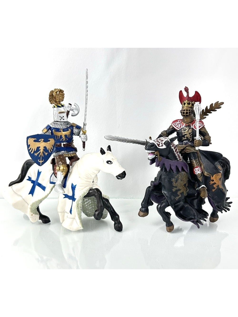 Papo Black Mounted Dragon Knight 2004 White and Blue Knight 2005 Read